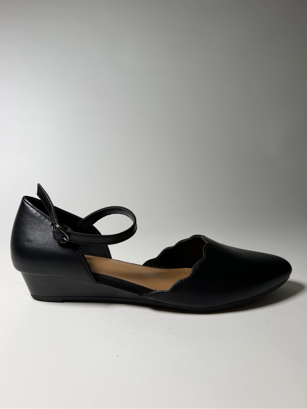 Seychelles Violet Low Wedge d’Orsay Heels - sz 8W